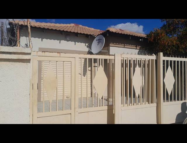 9 BEDROOM HOUSE FOR SALE IN WESTENBURG